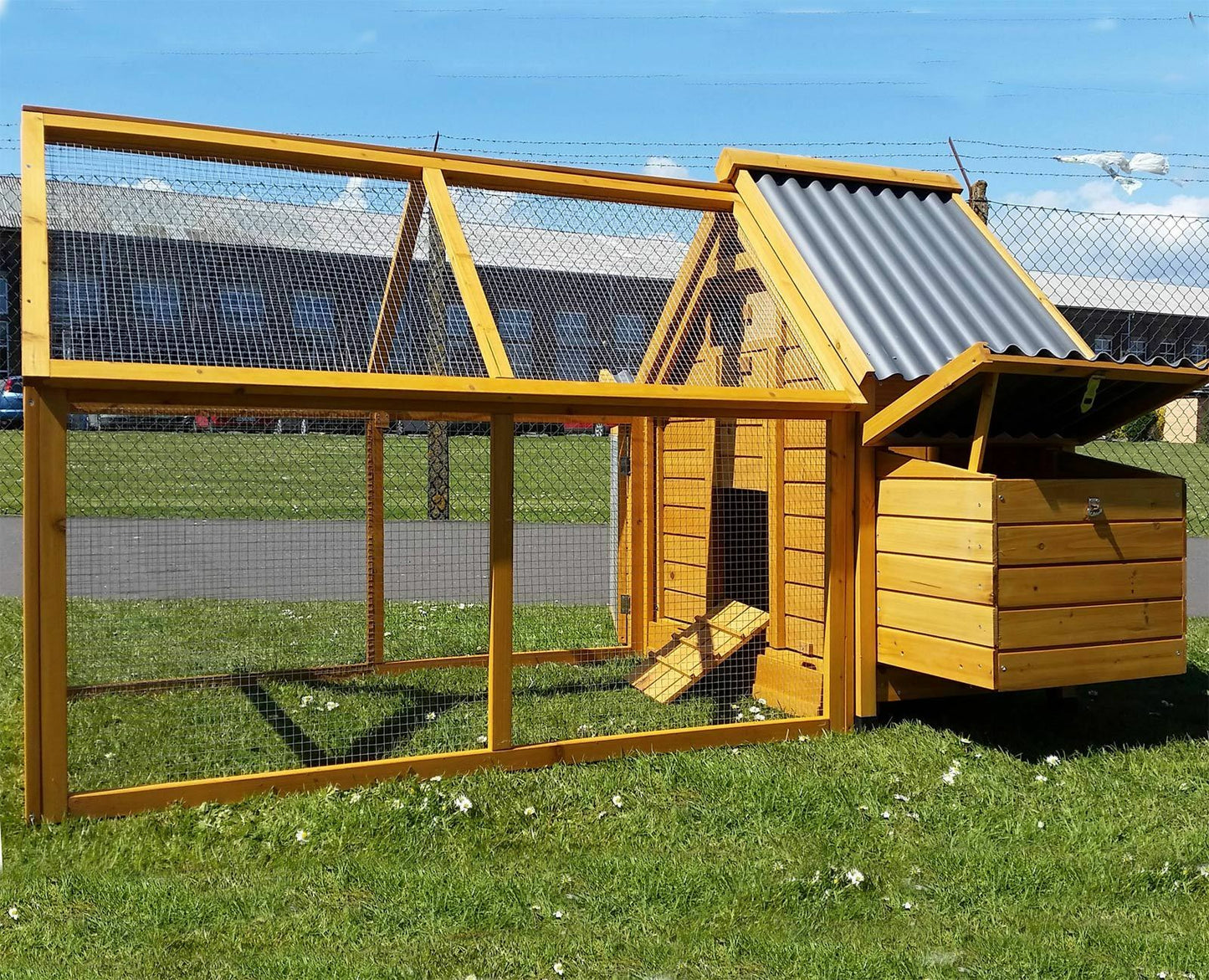 Chicken Coop & Run – ECO 600